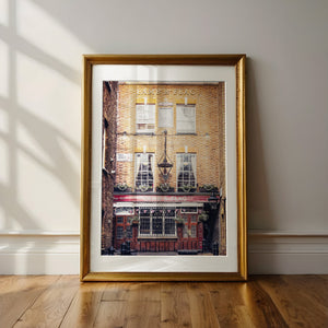 Lisa Russo Fine Art Travel Photography Lamb & Flag Pub London Wall Art | Color or Black & White Photography Print