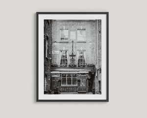 Lisa Russo Fine Art Travel Photography Lamb & Flag Pub London Wall Art | Color or Black & White Photography Print
